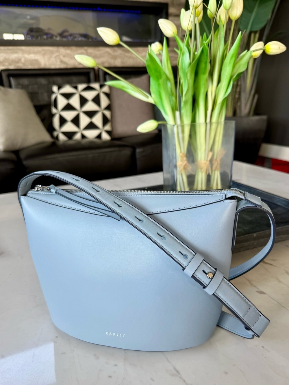 New Radley The Kensal Leather Small Ziptop Crossbody Bag - Picture 10 of 16